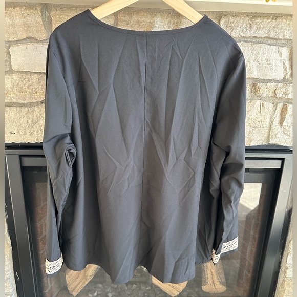 SHEIN CURVE CONTRAST LACE LONG-SLEEVE BLOUSE BLACK/TAN 0XL WOMEN - Picture 6 of 15